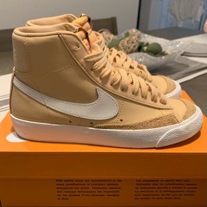 Nike Blazer Mid ‘77 Sneakers
